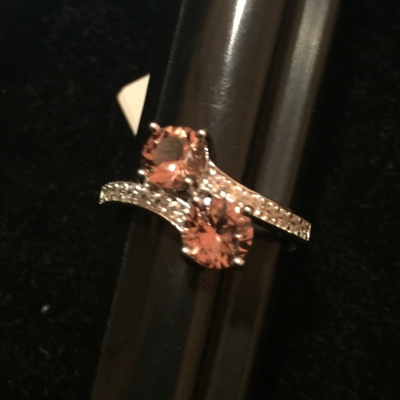 AUTHENTIC GARNETS SHIFT FROM LIGHT PINK TO BRIGHT - Picture 2 of 7